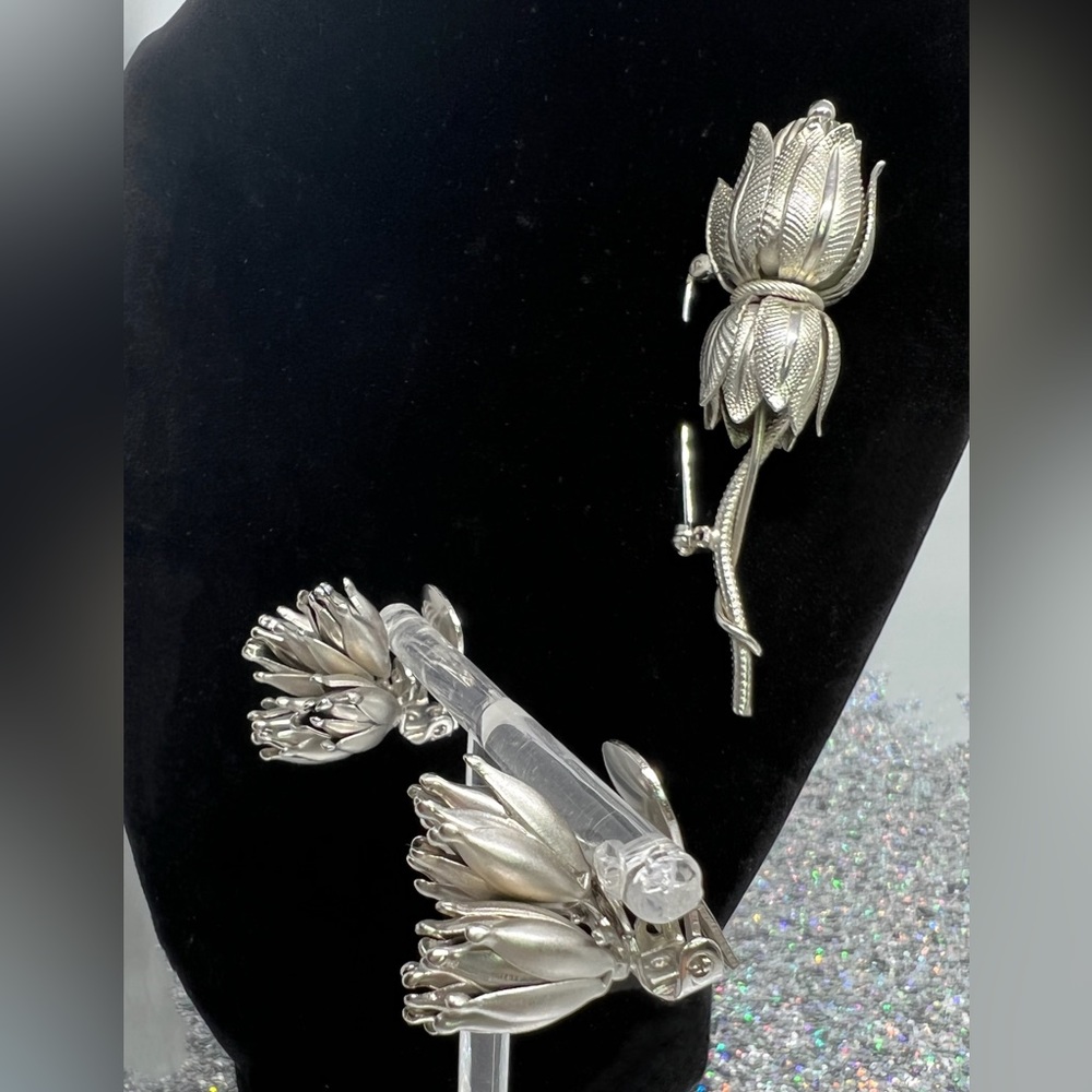 Vintage Set Scottish Thistle Brooch/Boutonnière/Corsage with  Clip-On Earrings - Picture 5 of 6